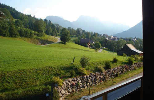 Tauplitz Apartment | Beautiful vacation apartment with 2 bathrooms, swimming pool, sauna, large terrace, garden. Flat screen TV