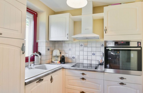 Montaigu-de-Quercy House | Beautiful villa with a pool and great views
