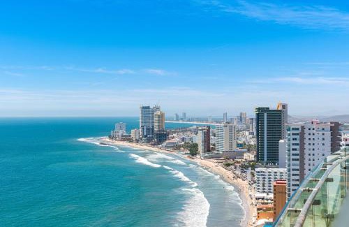 Zona Dorada Apartment | Beautiful View on 23rd Floor Beach Front at Camino Al Mar
