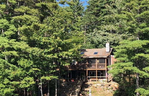 East Wakefield House | BEAUTIFUL VIEWS AND STUNNING SUNSETS AT THIS LAKEFRONT HOME!