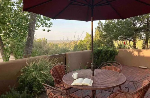 Nambe Pueblo Condo | Beautiful Views, Privacy, next to Four Seasons, 10 min to Plaza, nice decor