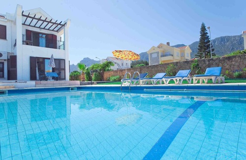 Edremit Villa | Beautiful villa,Edremit with Private Pool, full amenities, Wifi, stunning views