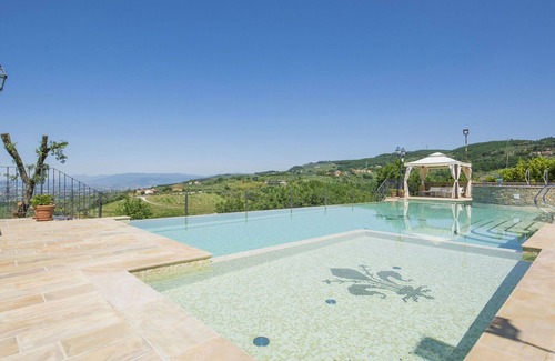 Giugnano Villa | Beautiful villa for 5 guests with WIFI, A/C, pool, TV, panoramic view and parking
