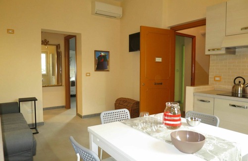 Capodimonte House | Beautiful villa for 12 people with A/C, WIFI, TV, terrace, pets allowed and parking