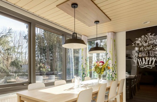 Zeewolde House | Beautiful villa for 8 guests with pool, WIFI, TV, terrace and parking