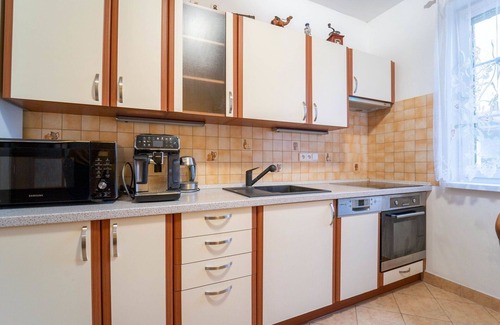 Kolin 2 House | Beautiful villa for 4 people with hot tub, WIFI, private pool, TV, patio and pets allowed