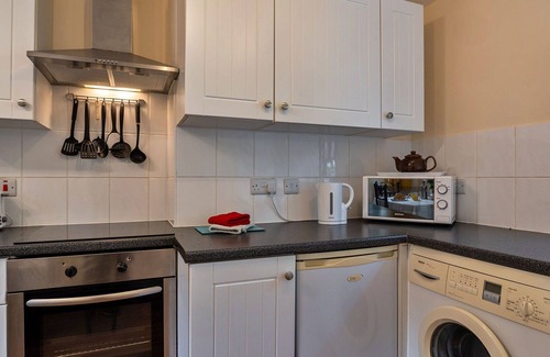 Heligan House | Beautiful villa for 6 guests with WIFI, terrace and pets allowed