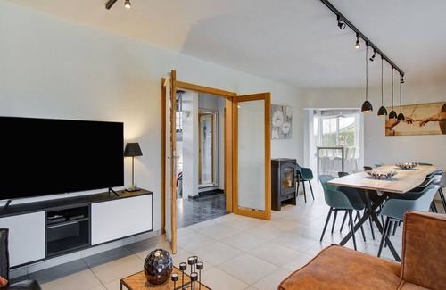Houffalize House | Beautiful villa in Houffalize with wellness, pinball machine and relaxation room