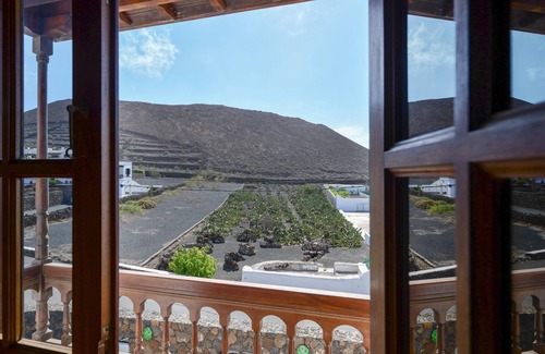 Guatiza House | Beautiful Villa La Petit with Pool, Terrace, Garden and Wi-Fi