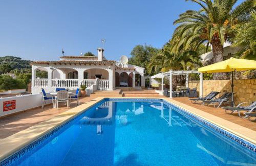 Benissa Coast Villa | Beautiful villa near the sea and golf course