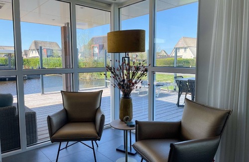Delfstrahuizen Villa | Beautiful villa with sauna and view