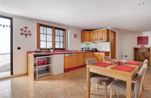 Los Mojones Villa | Beautiful Villa, Sea Views, Heated Pool, Jacuzzi, Air Conditioning & WiFi