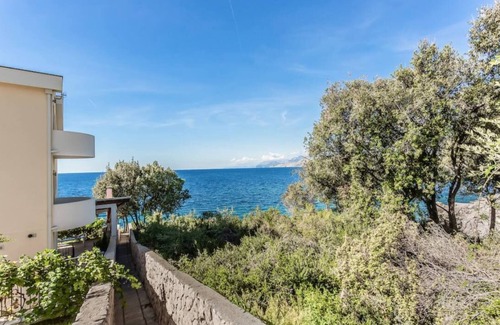 Ulcinj Municipality Villa | Beautiful villa with private beach!