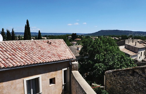 Calvisson House | beautiful village stone house, designed and furnished to a high standard