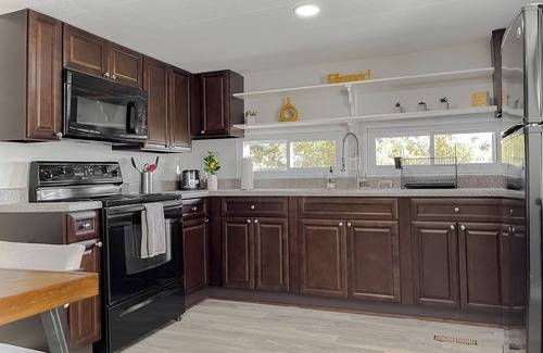 Piney Point Cottage | Beautiful Waterfront 2-bedroom cottage in tranquil Piney Point with WiFi, AC