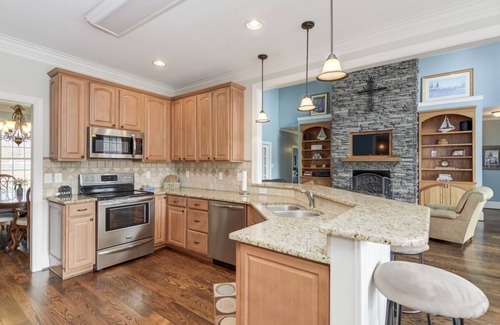 Bowling Green House | Beautiful waterfront! Large patio and covered porch. Dock, Fire pit, Game room