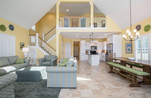 Gowen House | Beautiful waterfront property with plenty of room for the family!