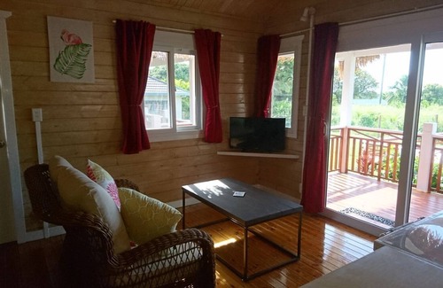 Rarotonga Villa | Beautifully appointed inland property with ocean and mountain views.