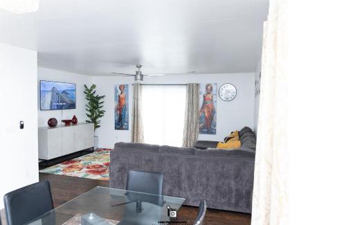 Weequahic Apartment | Beautifully Designed & Spacious Shared Apartment 10mins from EWR Airport, Close to NYC
