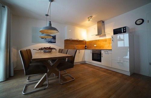 Neuastenberg Apartment | Beautifully furnished apartment with rustic details right on the ski slope