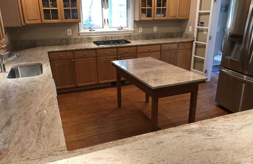 West Falls Church House | Beautifully Furnished Lrg Home inside beltway near NFATC, Pentagon & State Dept.