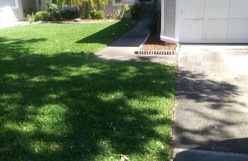 Countryside House | Beautifully Furnished Townhome in Great Location