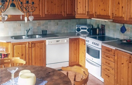 Holsbybrunn House | Beautifully located cottage with spacious outdoor areas and a beautiful garden.