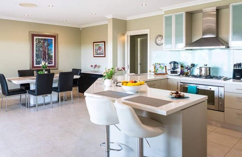 Morisset Park House | Beautifully presented private residence at Trinity Point