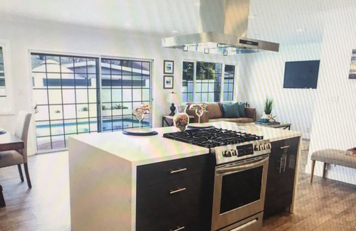 Gardena House | Beautifully remodeled, contemporary but inviting and cozy !!