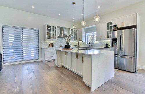 Laval House | Beautifully renovated house in Laval! Great Location! Free Parking!