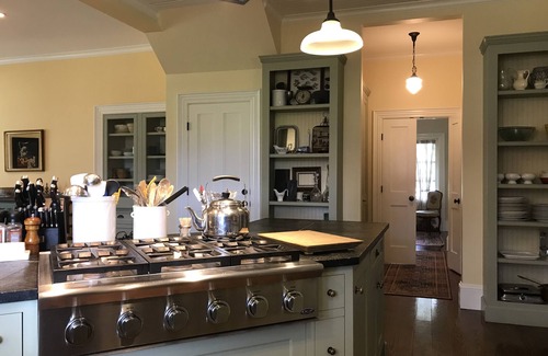 Rupert House | Beautifully restored 1806 Vermont farmhouse & “Cook’s Country” TV set
