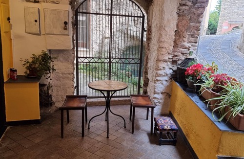 Dolcedo Apartment | Beautifully restored romantic apartment in the centre of historic Dolcedo
