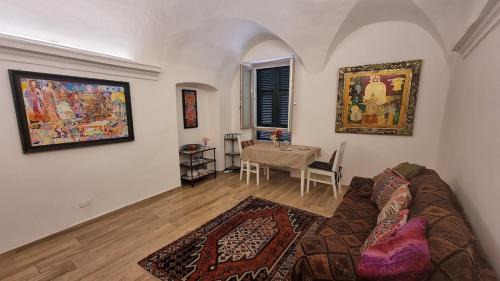 Dolcedo Apartment | Beautifully restored romantic apartment in the centre of historic Dolcedo
