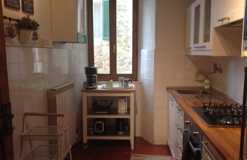 Montalcino Apartment | Beauty And Serenity In A Premium Montalcino Location That Will Sleep 4 Adults.