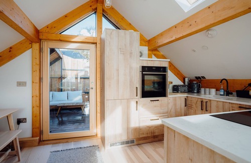Jameston Villa | Beavers Lodge - Luxury Conversion with Hot Tub