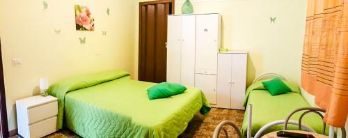 Mascali Bed & Breakfast | Beb I Delfini Di Casa Paola
