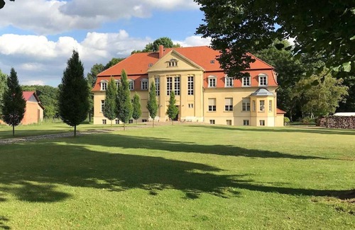 Heiligengrabe Apartment | Bechstein Apartment - Schloss Grabow, Resting Place & a Luxury Piano Collection Re