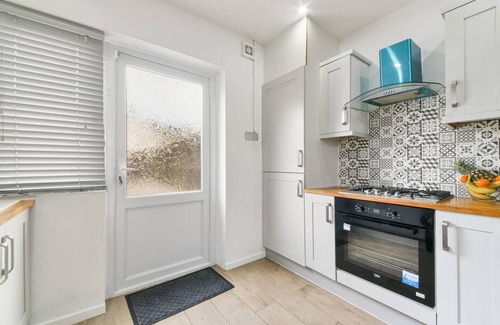 Downham House | Beckenham Place - Free Parking - Self Check-in