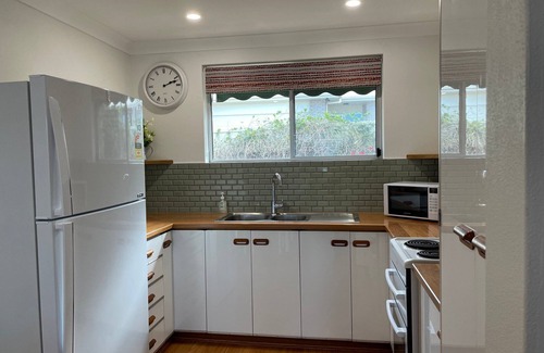 Laurieton Cottage | Becks Hideaway Laurieton - walk everywhere
