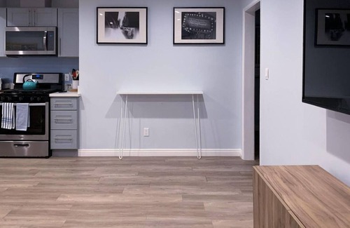 North Hollywood House | Become Simplicity in Charming Bungalow