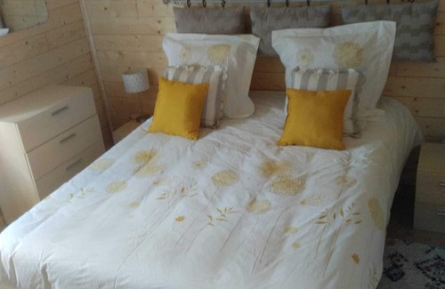 Le Mesnil-Mauger Bed & Breakfast | Bed and breakfast in the Normandy countryside near beaches, stud farms and castles.