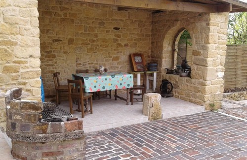 Remilly-les-Pothees House | Bed and Breakfast with Breakfast