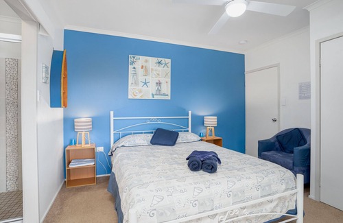 North Deep Creek Bed & Breakfast | Bed and Breakfast with stunning rural views overlooking pool. Handy to town.