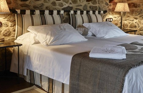 Camarinas Bed & Breakfast | Bed and Breakfast 'Arao' with Private Garden and Wi-Fi