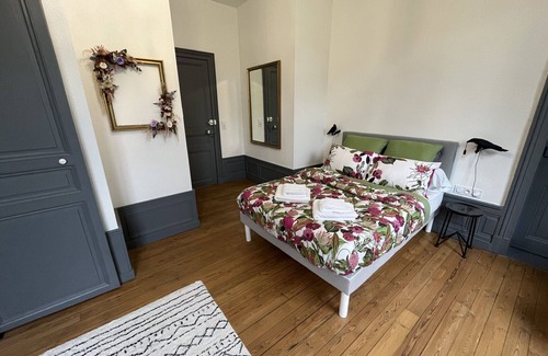 Joze Bed & Breakfast | Bed and Breakfast 'Chambre D'hôte 1' with Shared Terrace, Wi-Fi and Air Conditioning