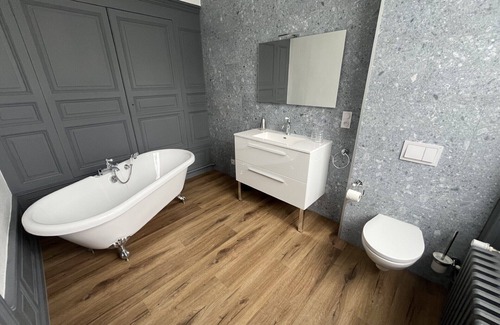 Joze Bed & Breakfast | Bed and Breakfast 'Chambre D'hôte 3' with Shared Terrace, Wi-Fi and Air Conditioning