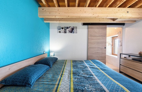 Moye House | Bed and breakfast "Chambre Bleue" with Mountain View, Private Terrace and Shared Garden