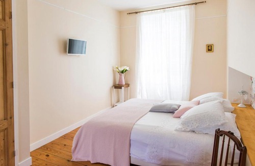 Villandraut Bed & Breakfast | Bed and Breakfast La Cordonnerie