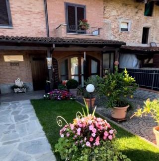 Guarene Bed & Breakfast | Bed and Breakfast MADERA