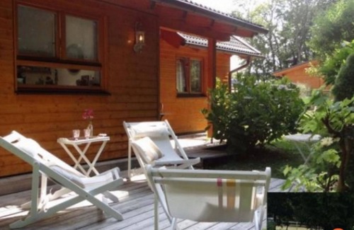 Daubeuf-pres-Vatteville House | bed and breakfast in cottage the edge of the wood